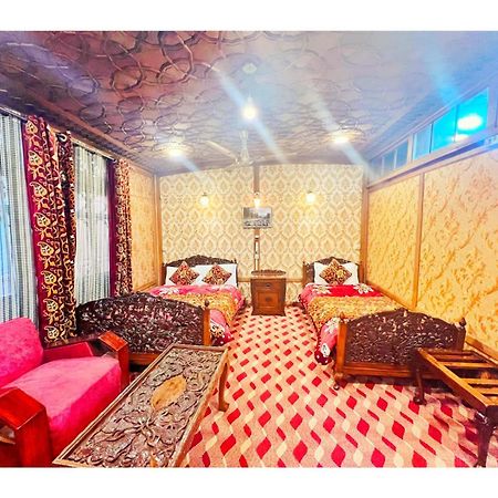 Готель Mossess Group Of Houseboats Срінагар Екстер'єр фото